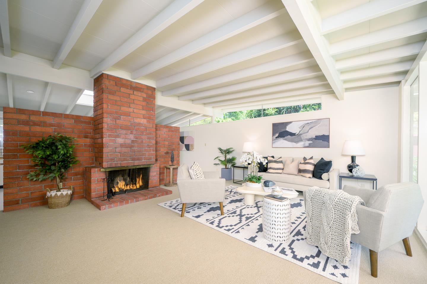 Detail Gallery Image 8 of 57 For 3129 Stelling Dr, Palo Alto,  CA 94303 - 3 Beds | 2 Baths