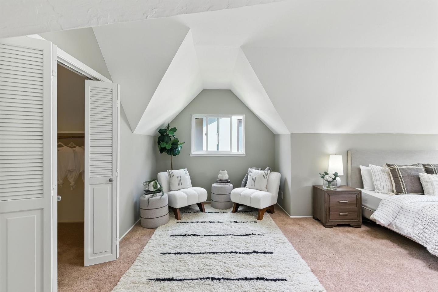 Detail Gallery Image 17 of 28 For 1535 Bernal Ave, Burlingame,  CA 94010 - 4 Beds | 3/1 Baths