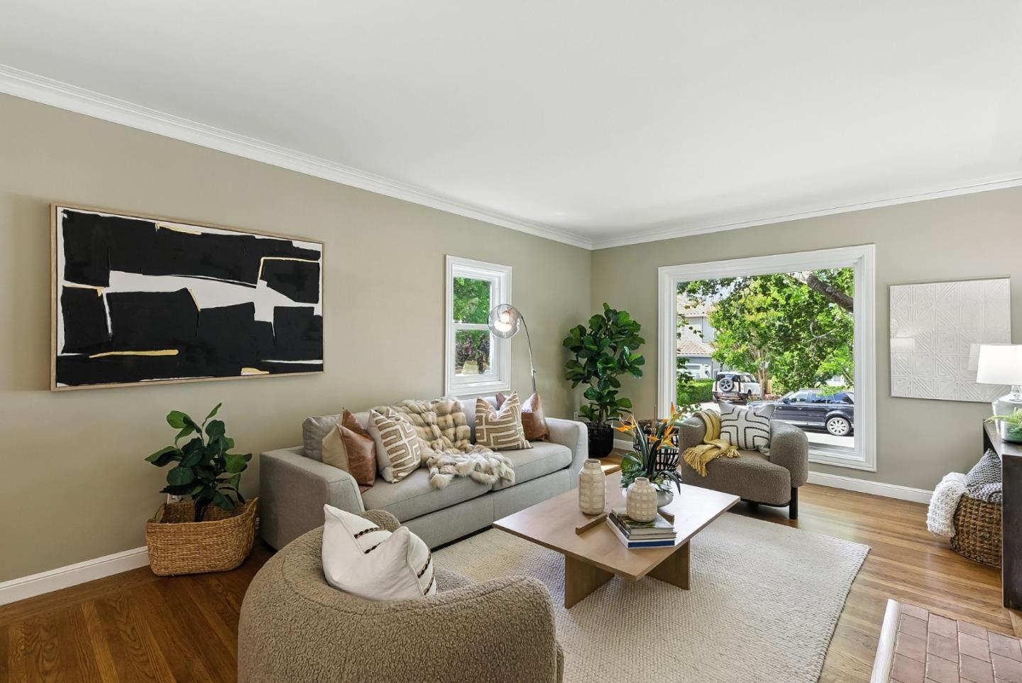Detail Gallery Image 2 of 28 For 1535 Bernal Ave, Burlingame,  CA 94010 - 4 Beds | 3/1 Baths