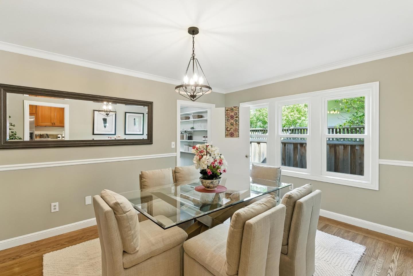 Detail Gallery Image 5 of 28 For 1535 Bernal Ave, Burlingame,  CA 94010 - 4 Beds | 3/1 Baths