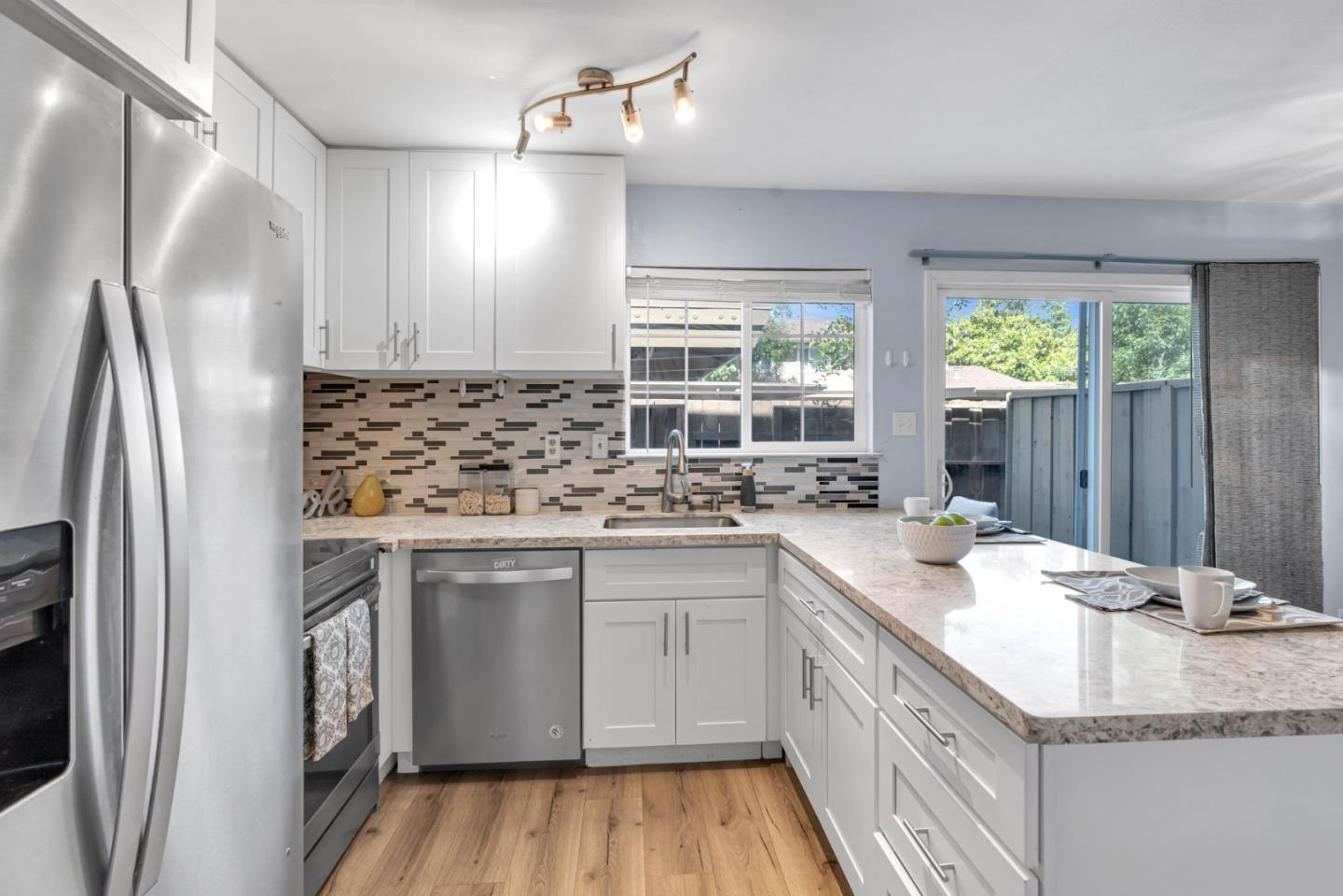 Detail Gallery Image 8 of 22 For 5392 Deodara Grove Ct, San Jose,  CA 95123 - 2 Beds | 1/1 Baths
