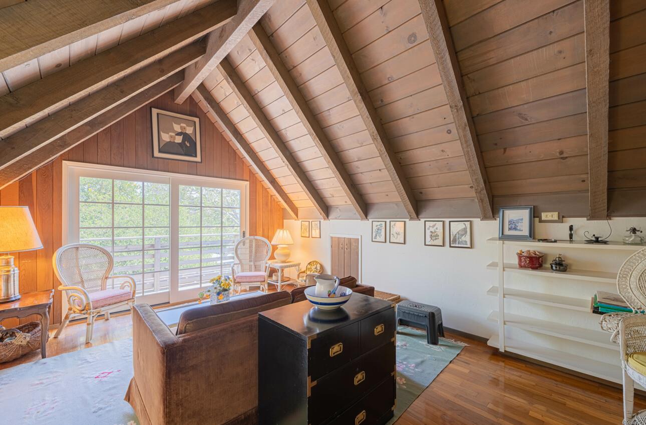 Detail Gallery Image 11 of 29 For 26265 Valley View Ave, Carmel,  CA 93923 - 2 Beds | 2 Baths