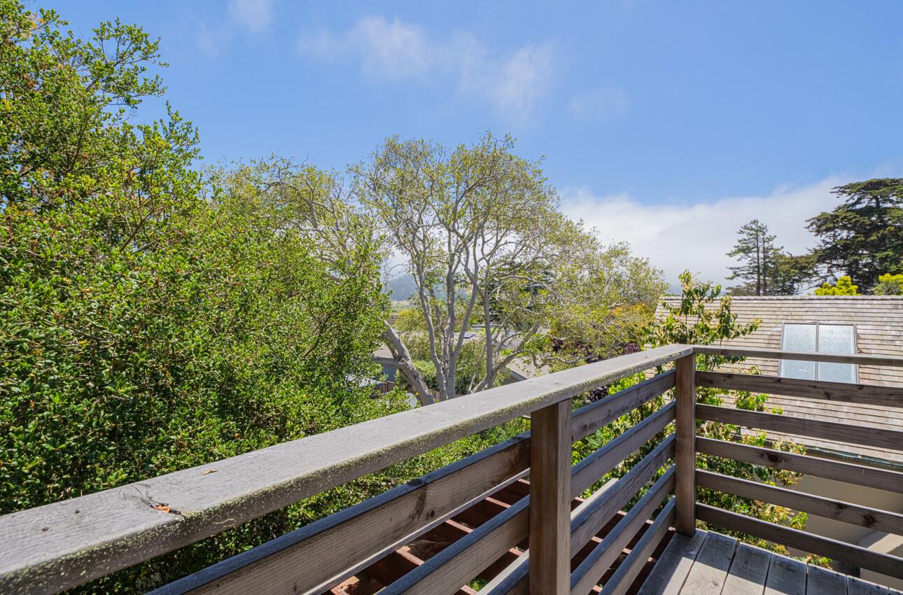Detail Gallery Image 12 of 29 For 26265 Valley View Ave, Carmel,  CA 93923 - 2 Beds | 2 Baths