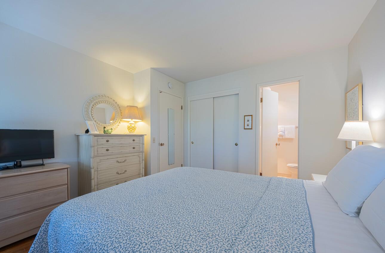 Detail Gallery Image 16 of 29 For 26265 Valley View Ave, Carmel,  CA 93923 - 2 Beds | 2 Baths