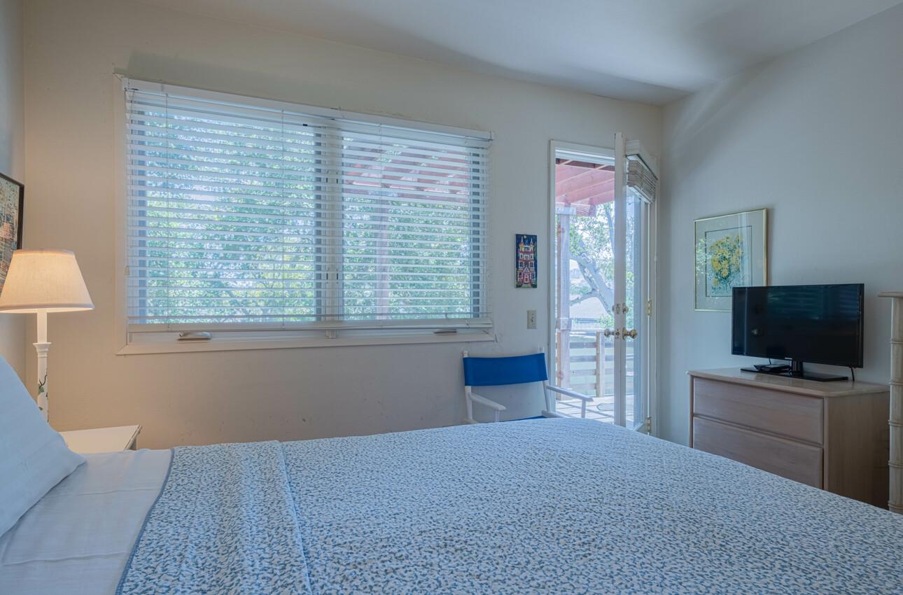 Detail Gallery Image 17 of 29 For 26265 Valley View Ave, Carmel,  CA 93923 - 2 Beds | 2 Baths