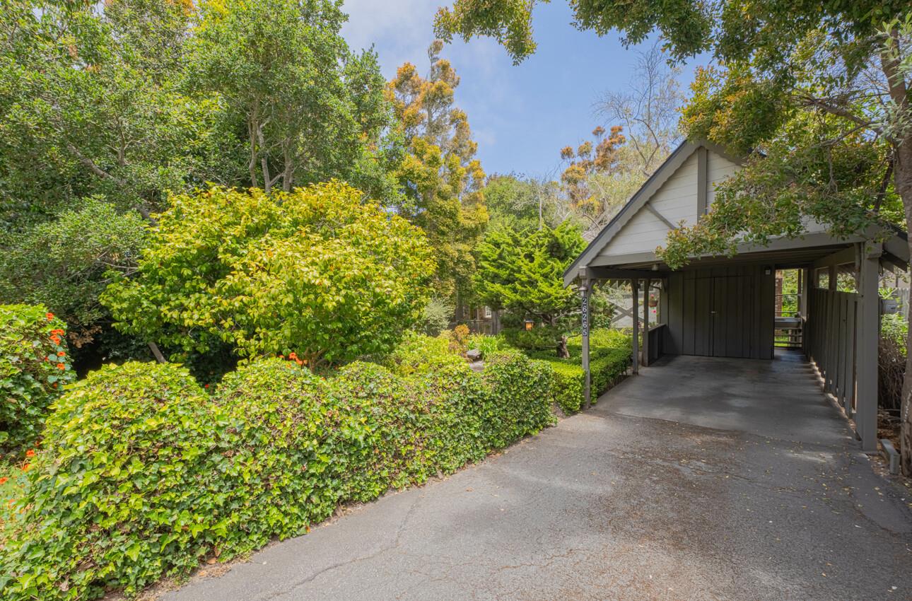 Detail Gallery Image 2 of 29 For 26265 Valley View Ave, Carmel,  CA 93923 - 2 Beds | 2 Baths
