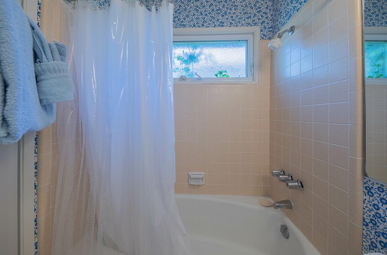 Detail Gallery Image 25 of 29 For 26265 Valley View Ave, Carmel,  CA 93923 - 2 Beds | 2 Baths