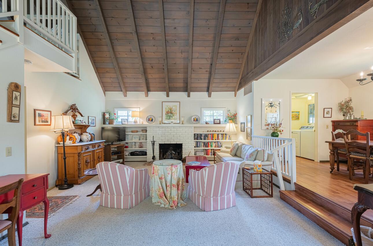 Detail Gallery Image 4 of 29 For 26265 Valley View Ave, Carmel,  CA 93923 - 2 Beds | 2 Baths