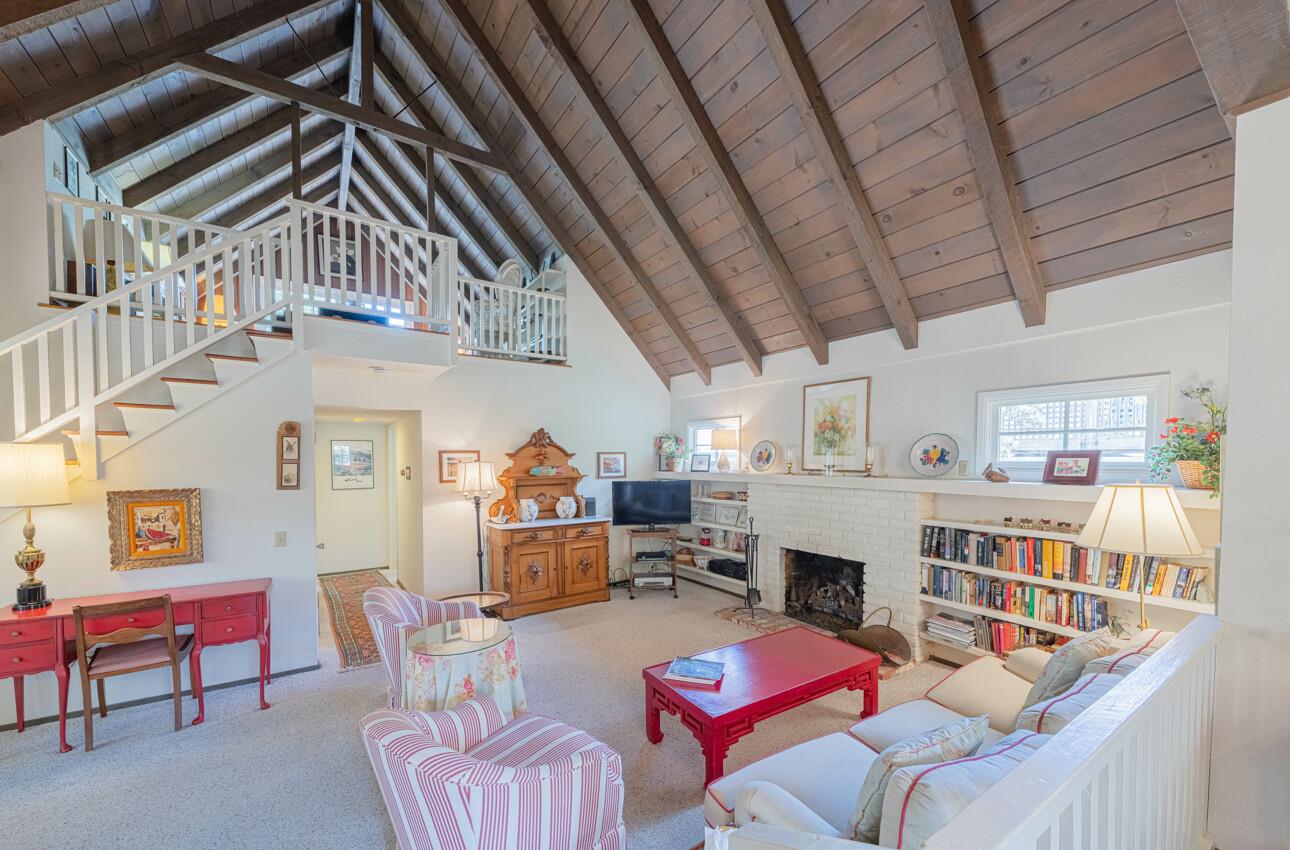 Detail Gallery Image 5 of 29 For 26265 Valley View Ave, Carmel,  CA 93923 - 2 Beds | 2 Baths