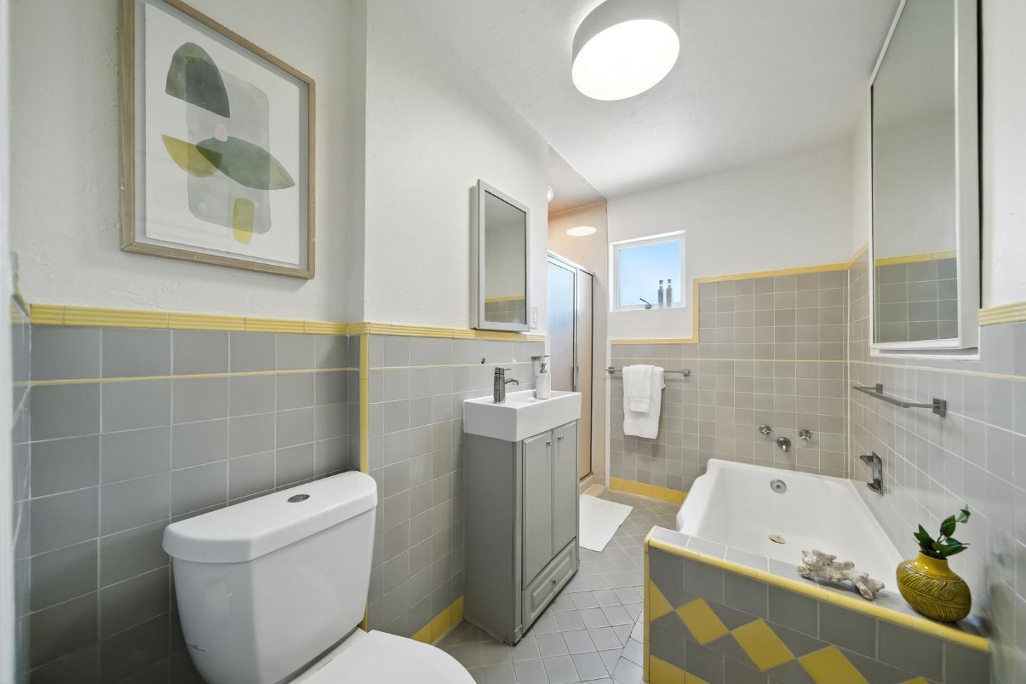 Detail Gallery Image 16 of 43 For 449 2nd Ave, Redwood City,  CA 94063 - 3 Beds | 1 Baths