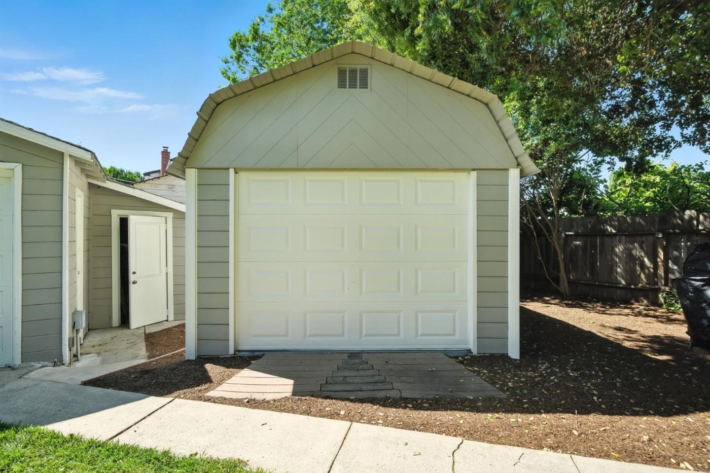 Detail Gallery Image 30 of 43 For 449 2nd Ave, Redwood City,  CA 94063 - 3 Beds | 1 Baths