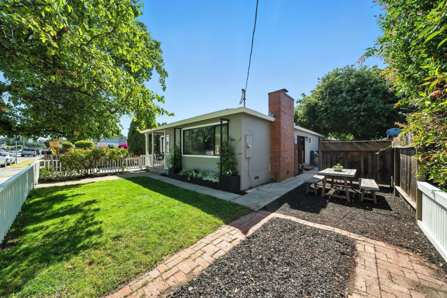 Detail Gallery Image 38 of 43 For 449 2nd Ave, Redwood City,  CA 94063 - 3 Beds | 1 Baths