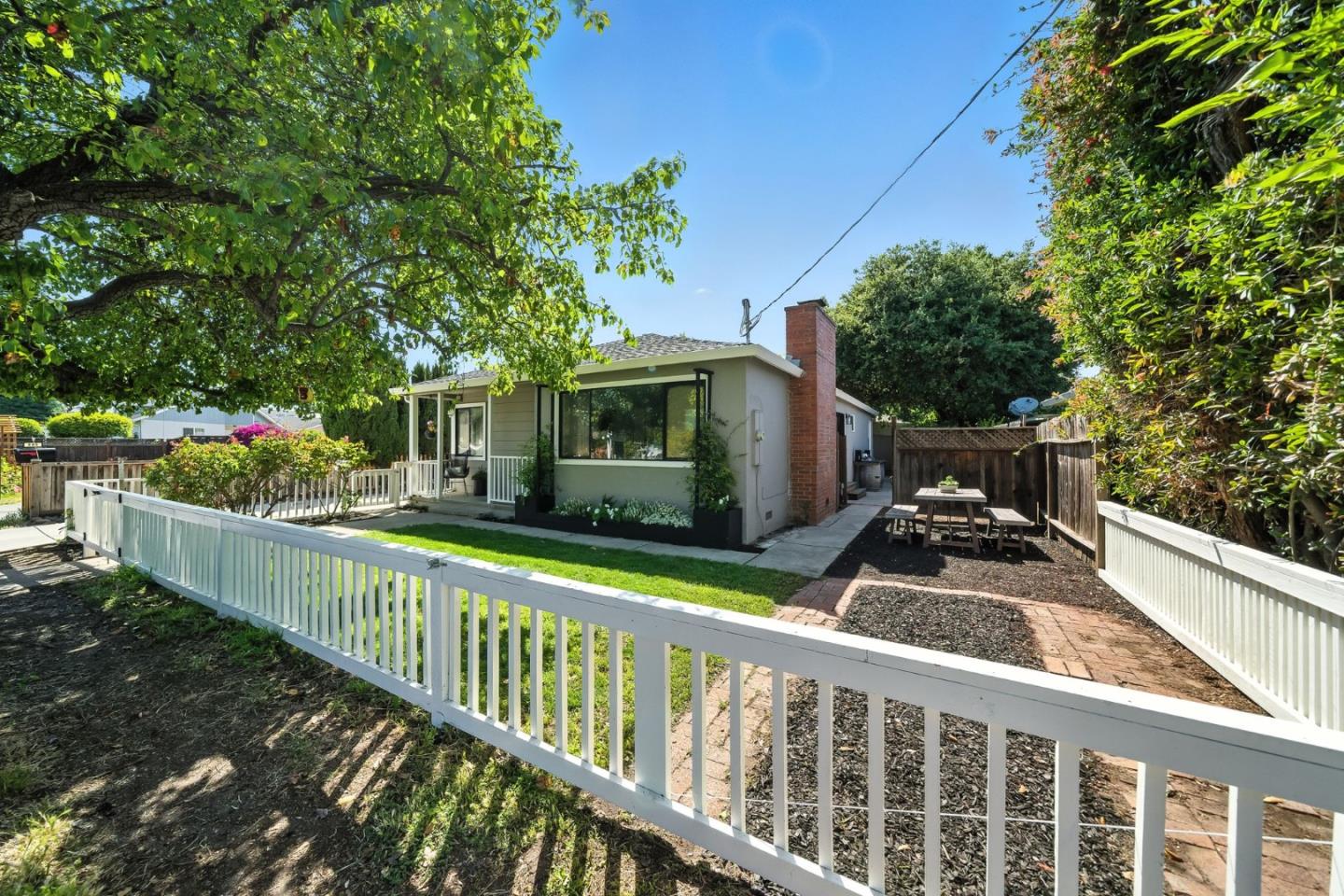 Detail Gallery Image 40 of 43 For 449 2nd Ave, Redwood City,  CA 94063 - 3 Beds | 1 Baths