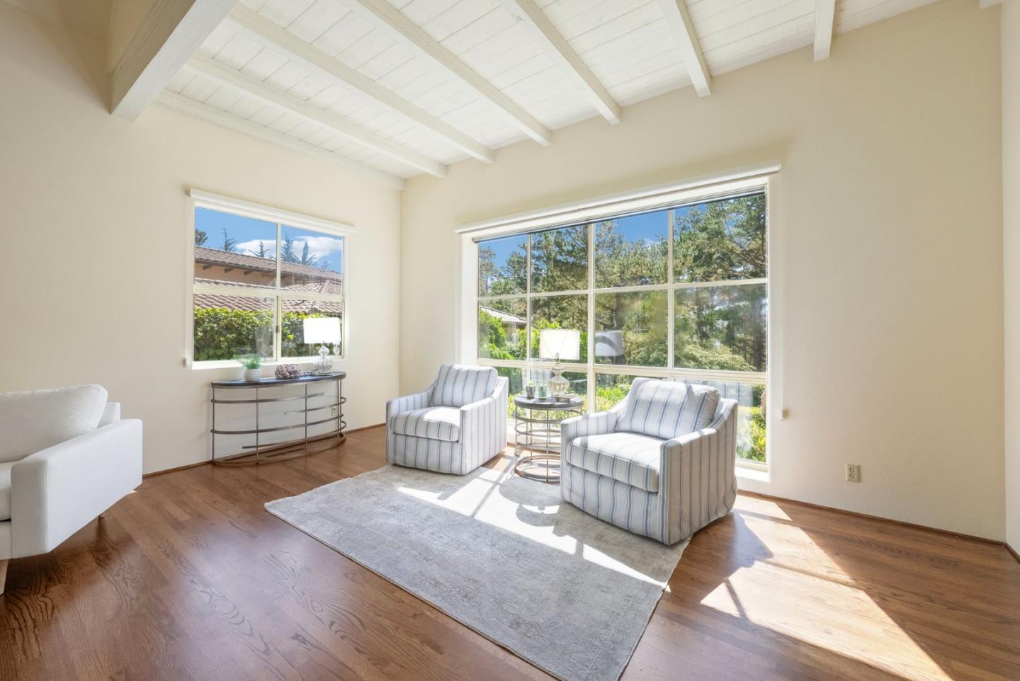 Detail Gallery Image 15 of 100 For 4071 Los Altos Dr, Pebble Beach,  CA 93953 - 3 Beds | 3/1 Baths