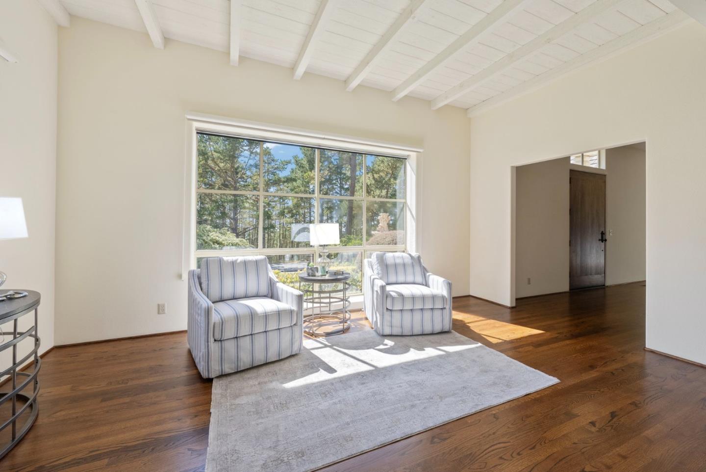 Detail Gallery Image 16 of 100 For 4071 Los Altos Dr, Pebble Beach,  CA 93953 - 3 Beds | 3/1 Baths