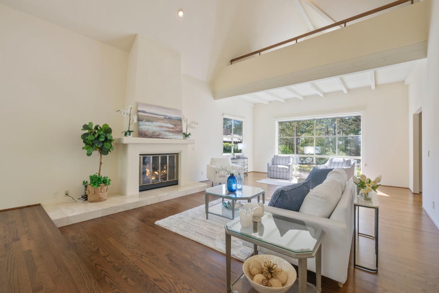 Detail Gallery Image 18 of 100 For 4071 Los Altos Dr, Pebble Beach,  CA 93953 - 3 Beds | 3/1 Baths