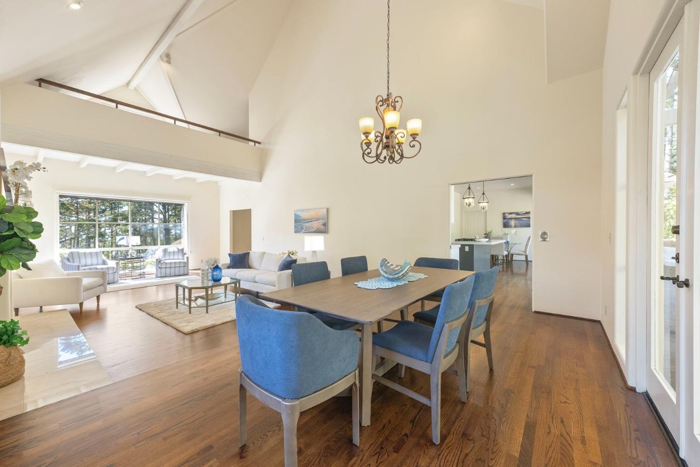 Detail Gallery Image 23 of 100 For 4071 Los Altos Dr, Pebble Beach,  CA 93953 - 3 Beds | 3/1 Baths
