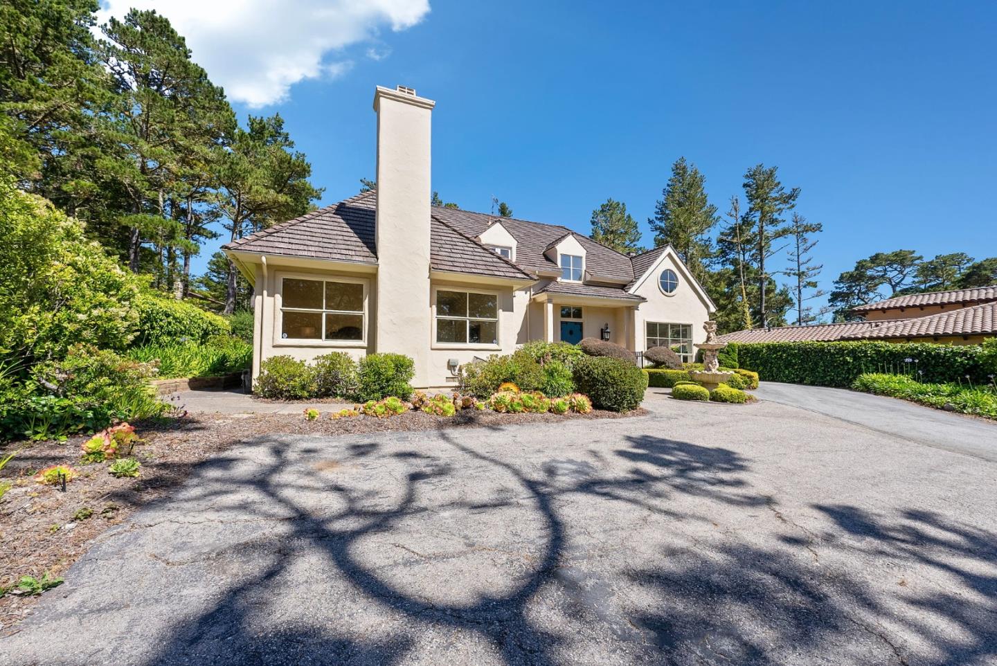 Detail Gallery Image 6 of 100 For 4071 Los Altos Dr, Pebble Beach,  CA 93953 - 3 Beds | 3/1 Baths
