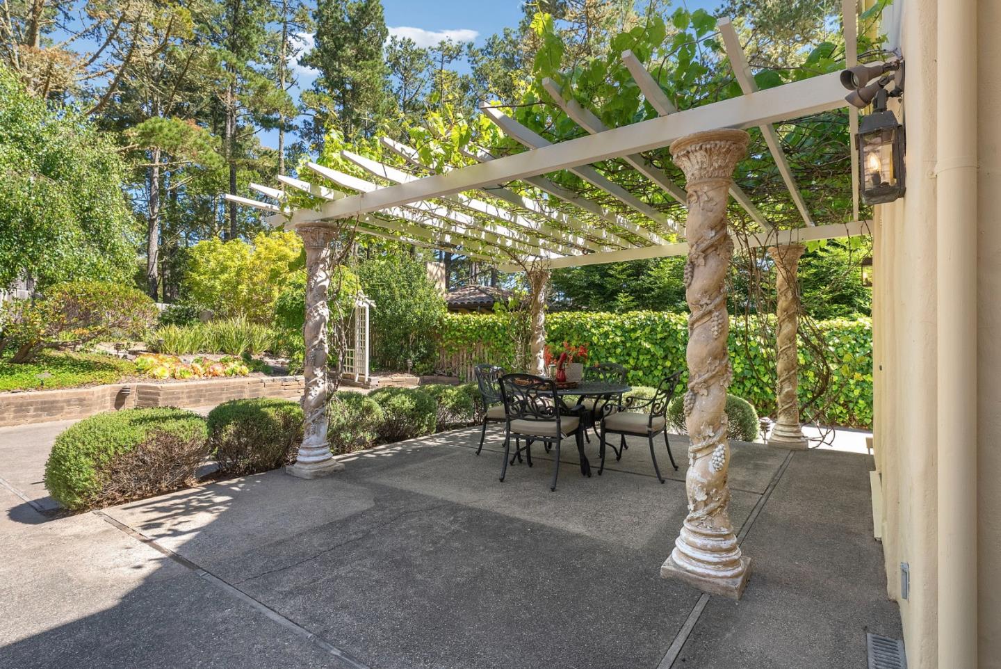 Detail Gallery Image 77 of 100 For 4071 Los Altos Dr, Pebble Beach,  CA 93953 - 3 Beds | 3/1 Baths