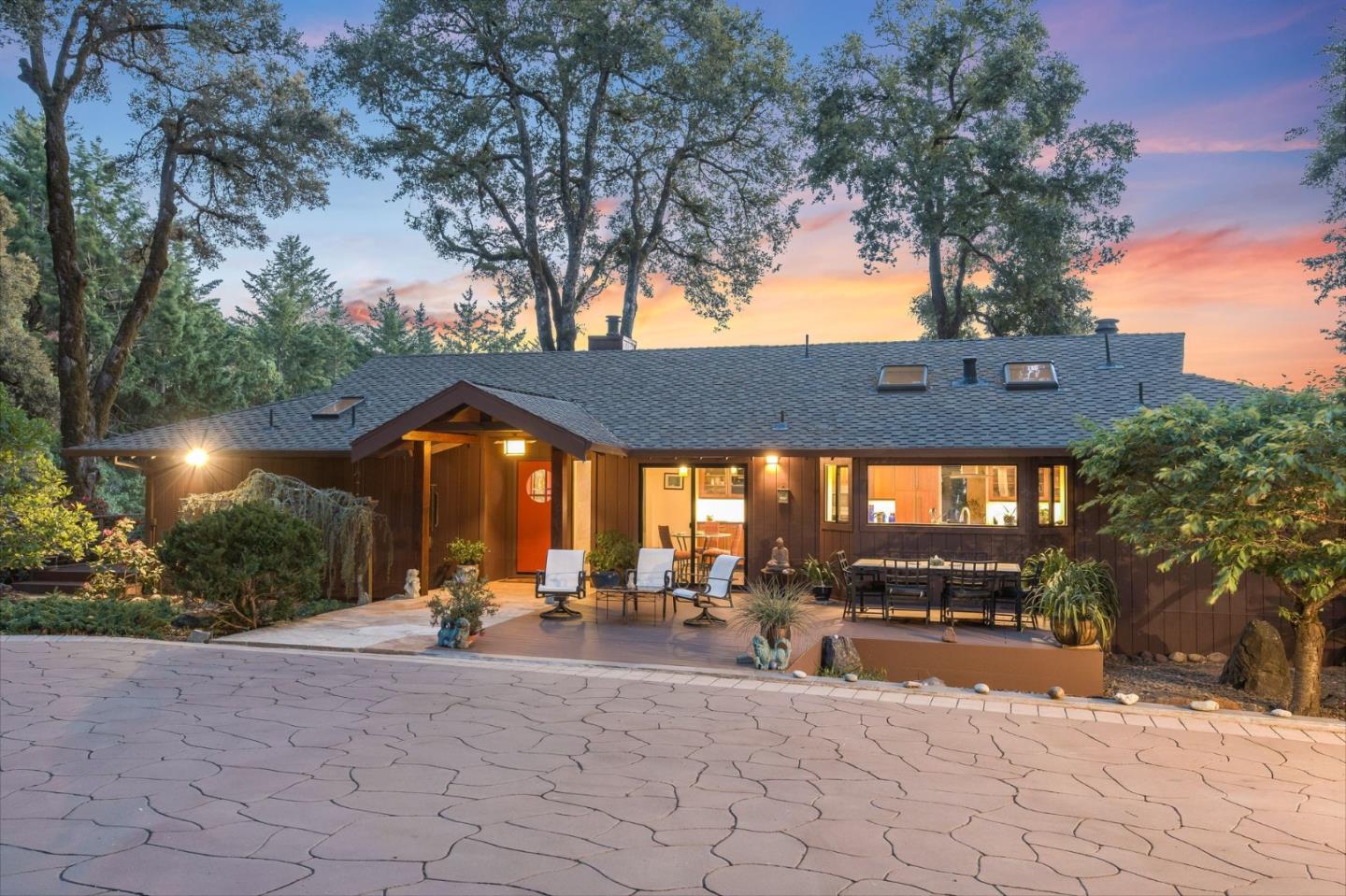 Detail Gallery Image 110 of 129 For 170 Fox Run, Los Gatos,  CA 95033 - 3 Beds | 3 Baths