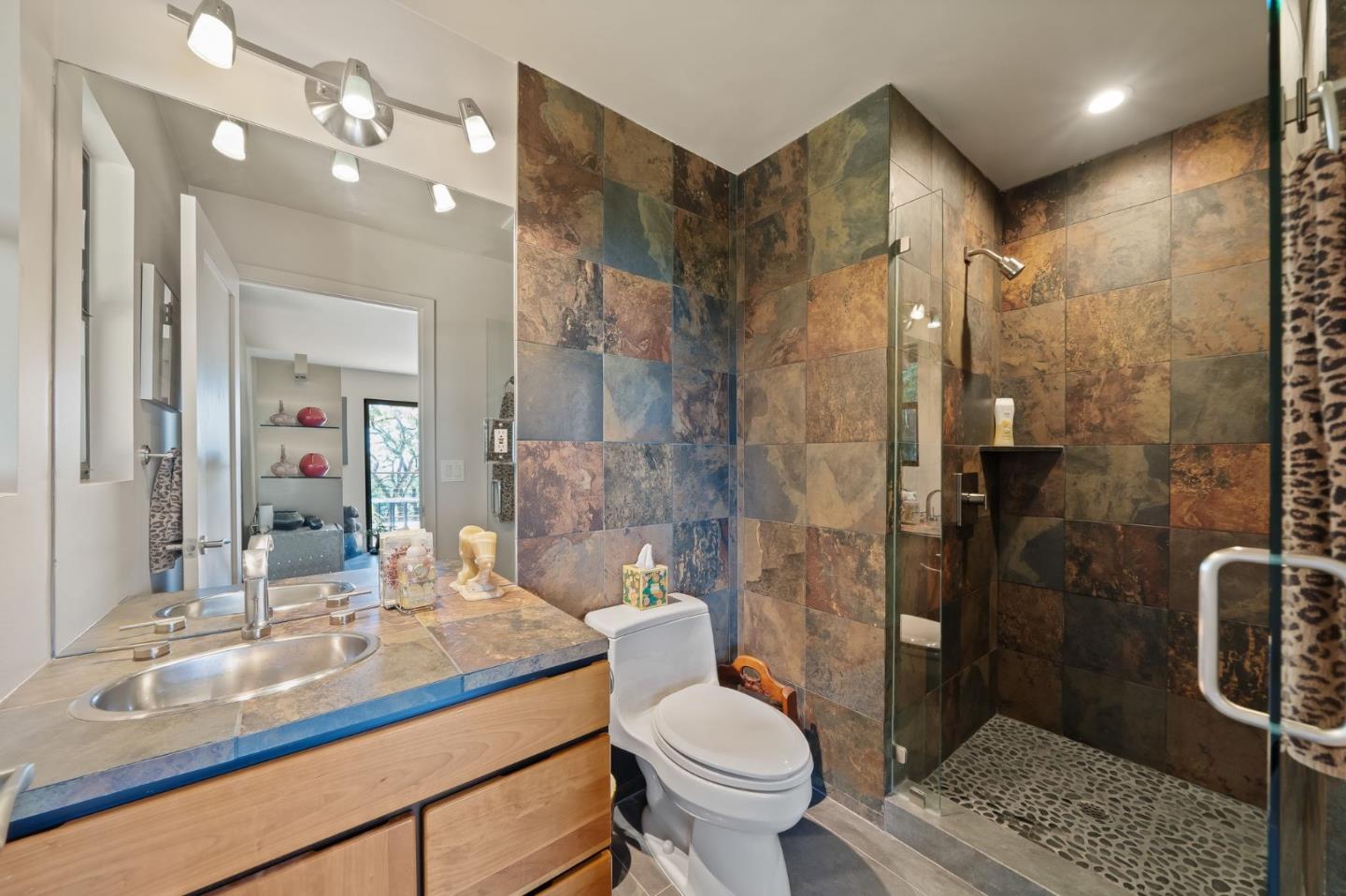 Detail Gallery Image 31 of 129 For 170 Fox Run, Los Gatos,  CA 95033 - 3 Beds | 3 Baths