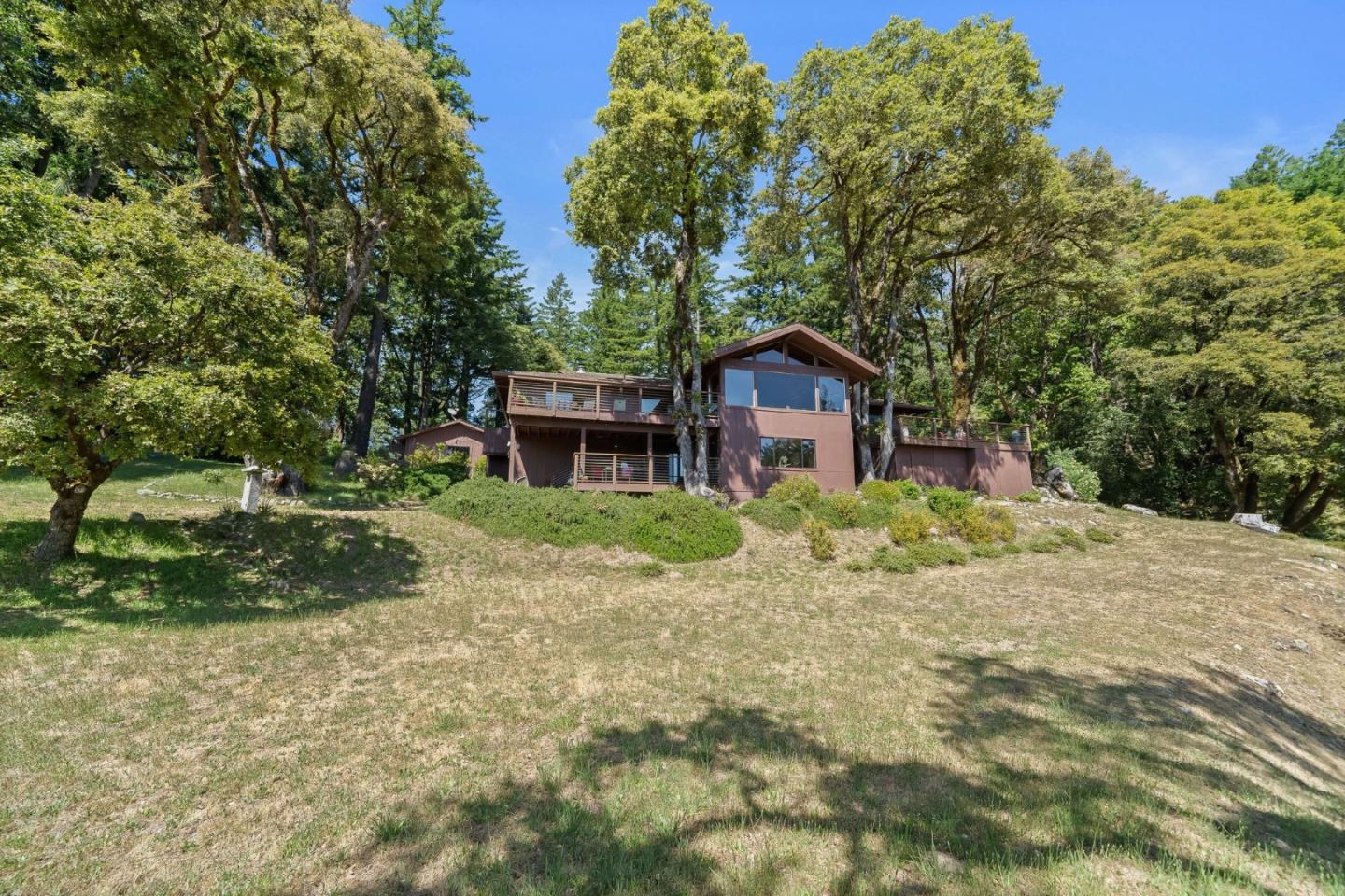Detail Gallery Image 79 of 129 For 170 Fox Run, Los Gatos,  CA 95033 - 3 Beds | 3 Baths
