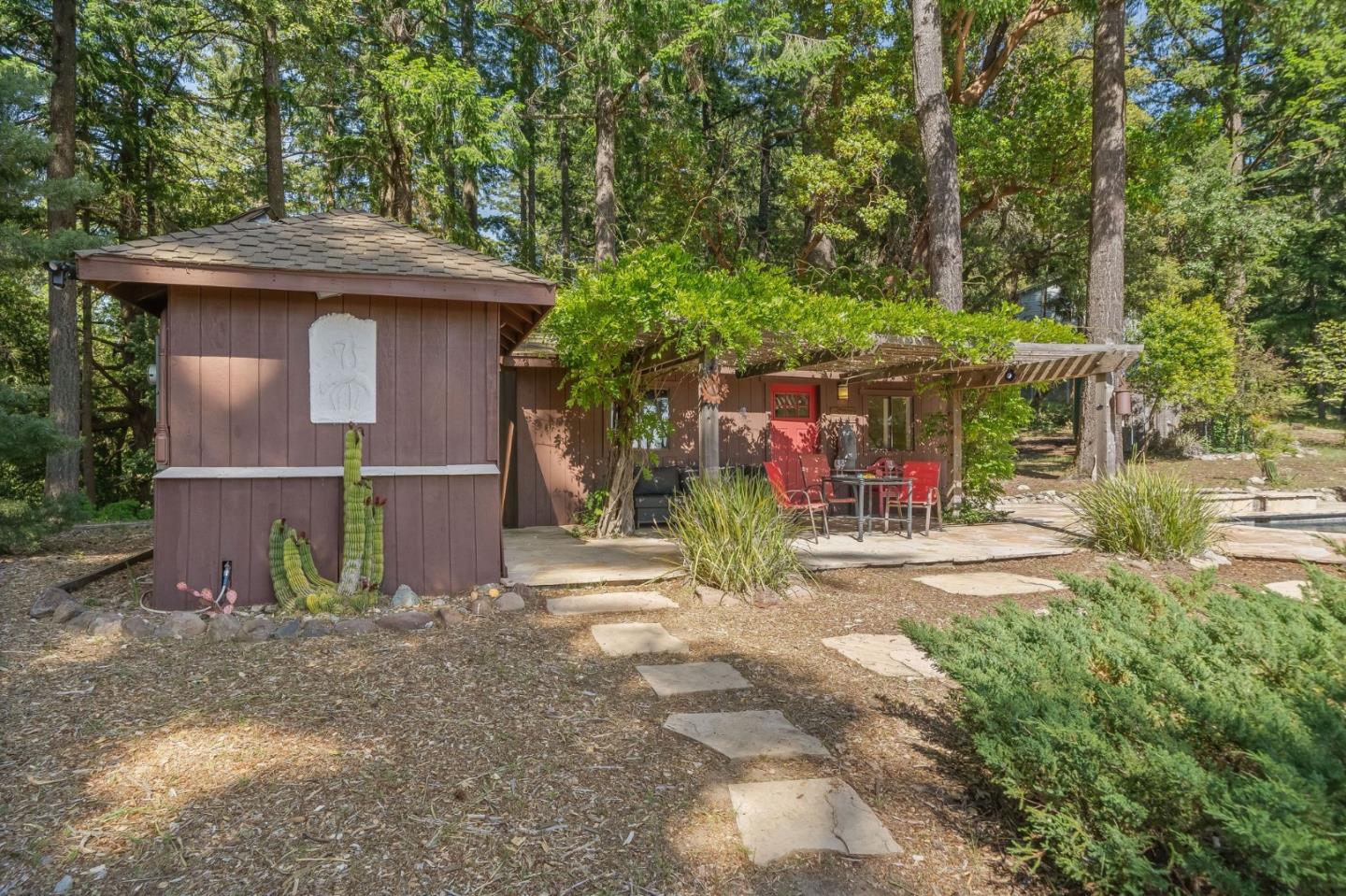 Detail Gallery Image 82 of 129 For 170 Fox Run, Los Gatos,  CA 95033 - 3 Beds | 3 Baths