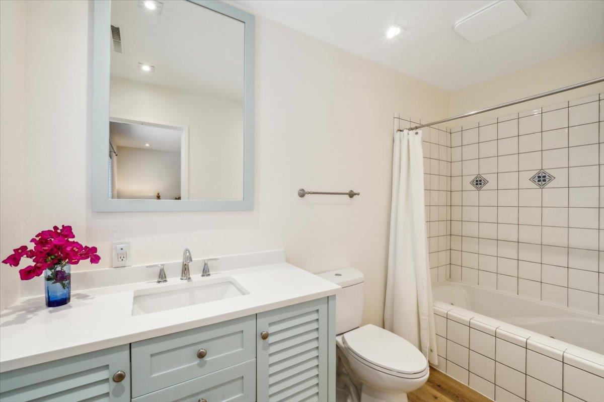 Detail Gallery Image 22 of 33 For 9500 Center St #1,  Carmel,  CA 93923 - 2 Beds | 2 Baths