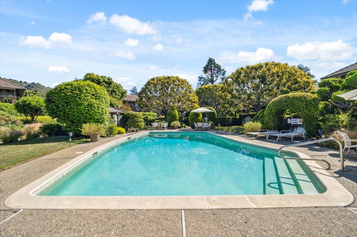 Detail Gallery Image 27 of 33 For 9500 Center St #1,  Carmel,  CA 93923 - 2 Beds | 2 Baths