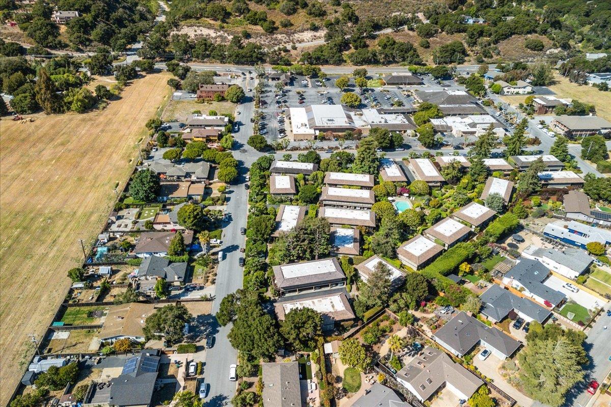 Detail Gallery Image 30 of 33 For 9500 Center St #1,  Carmel,  CA 93923 - 2 Beds | 2 Baths