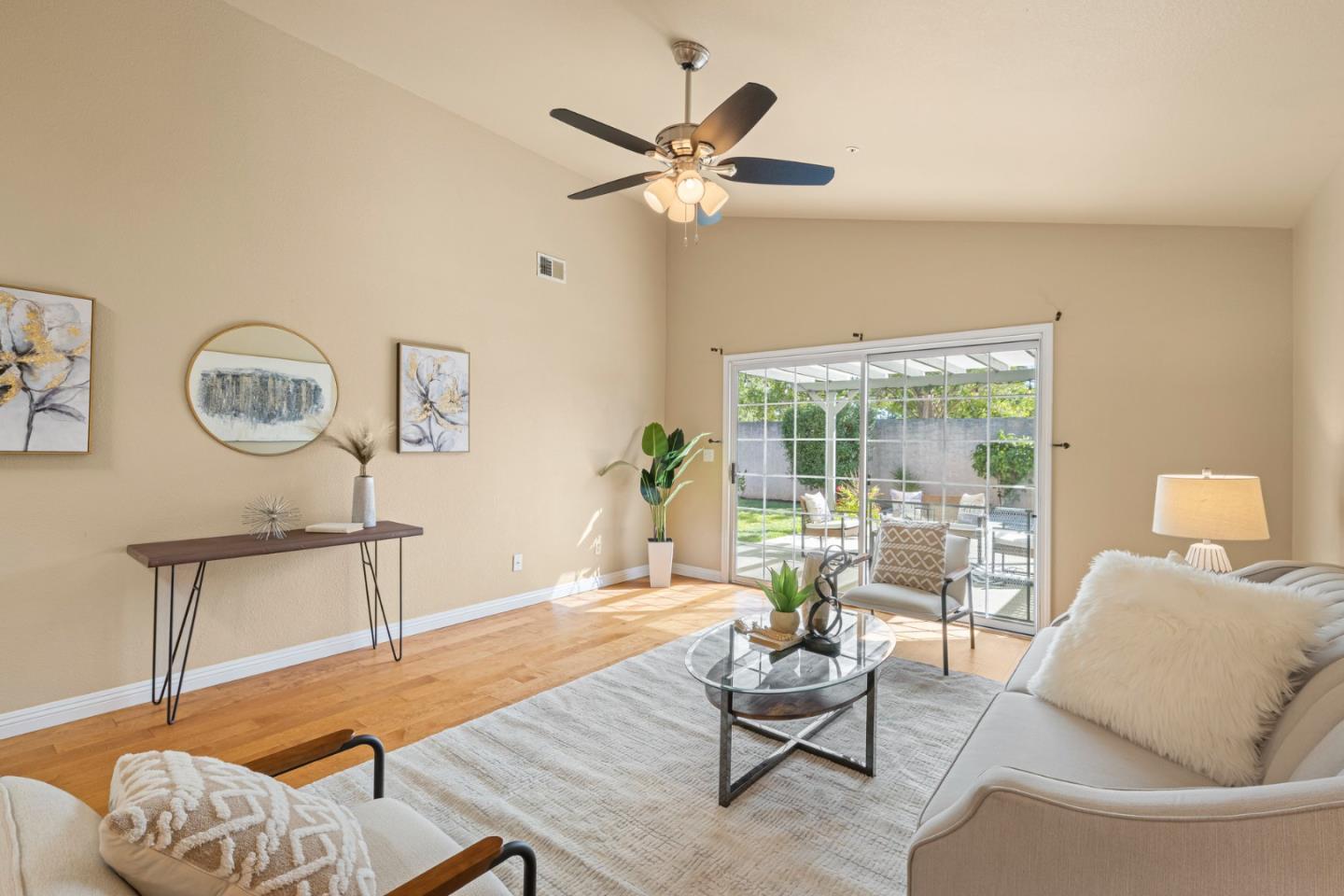 Detail Gallery Image 15 of 30 For 17437 Calle Del Sol, Morgan Hill,  CA 95037 - 4 Beds | 2 Baths