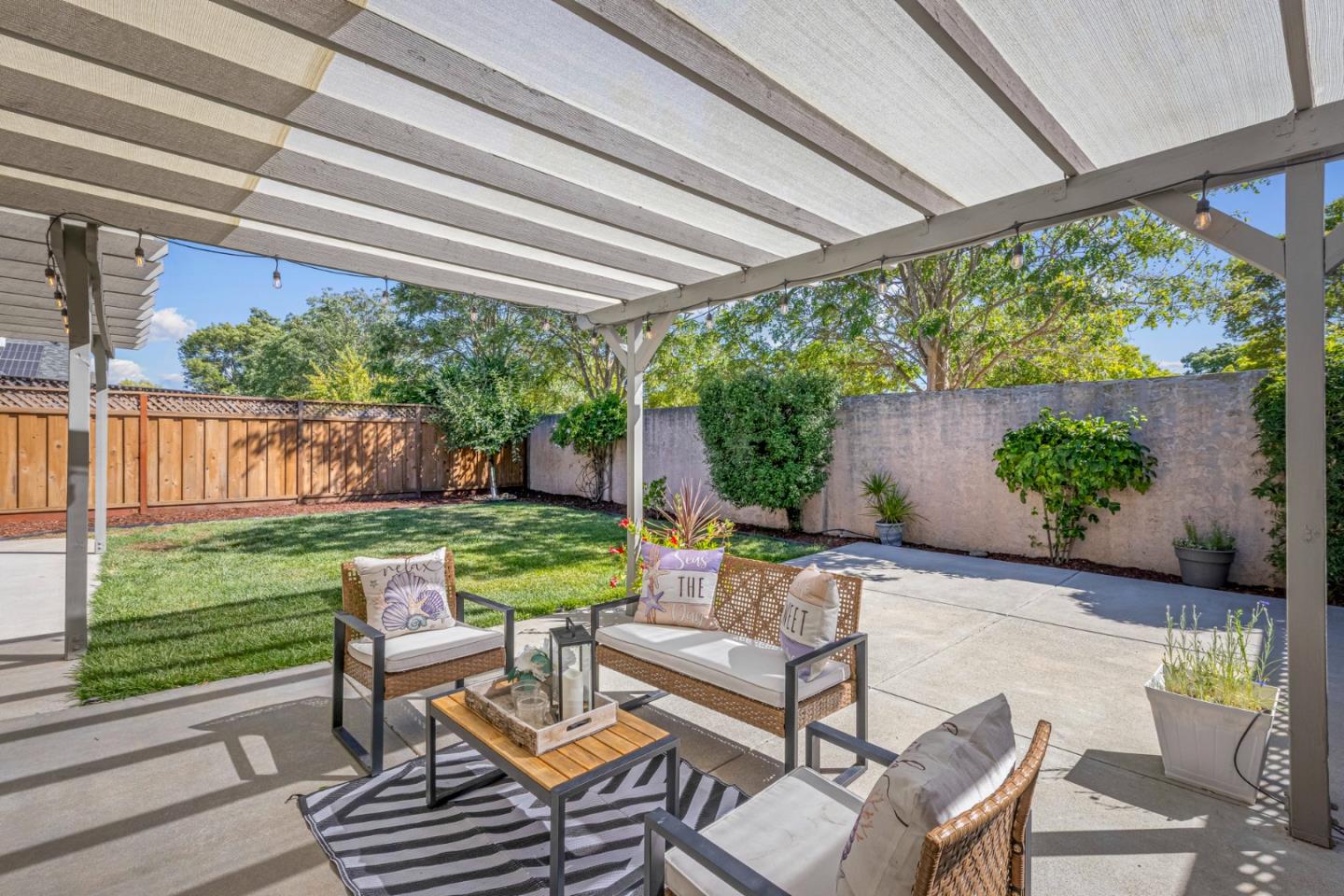 Detail Gallery Image 20 of 30 For 17437 Calle Del Sol, Morgan Hill,  CA 95037 - 4 Beds | 2 Baths