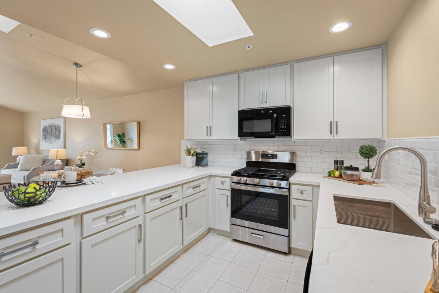 Detail Gallery Image 7 of 30 For 17437 Calle Del Sol, Morgan Hill,  CA 95037 - 4 Beds | 2 Baths