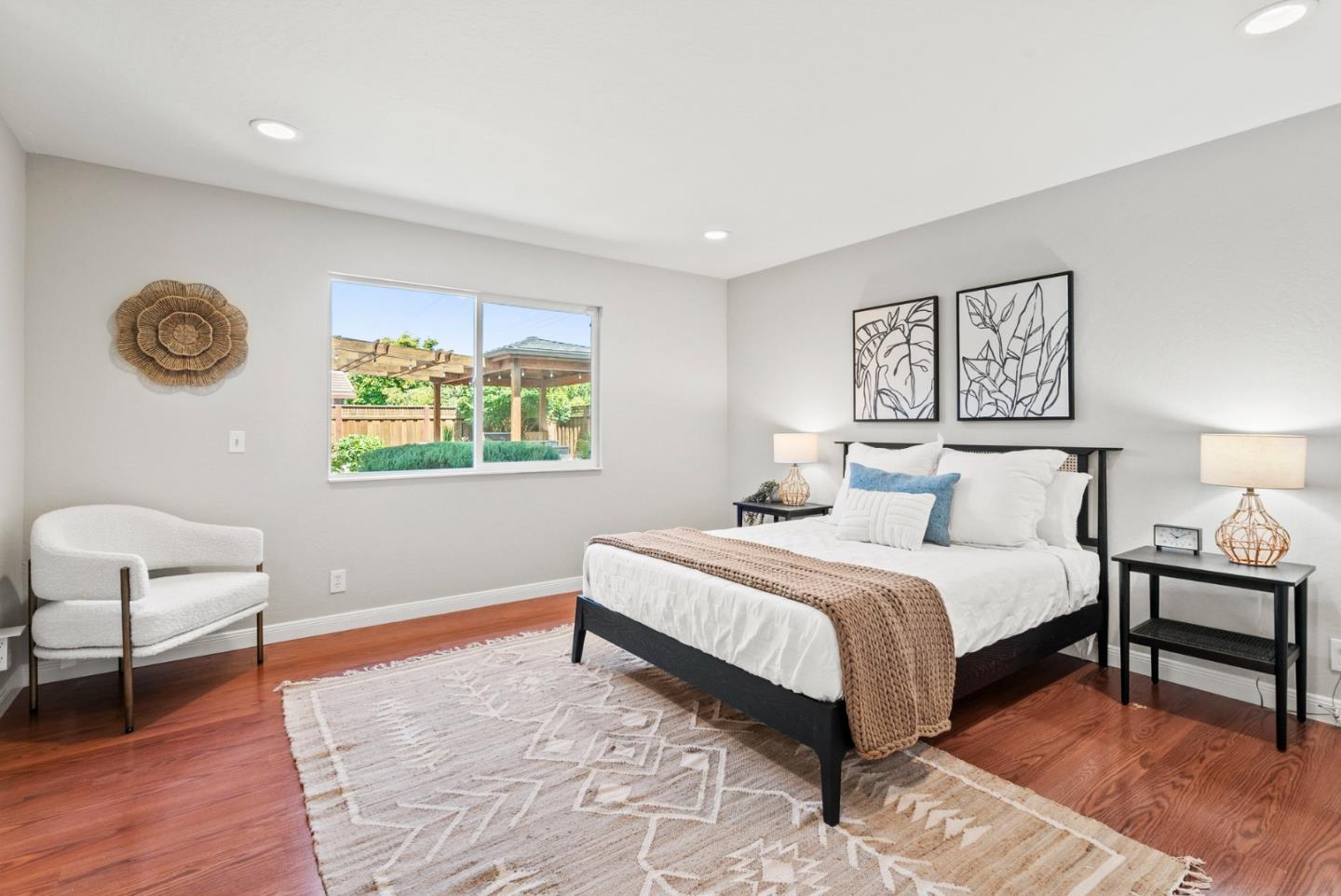 Detail Gallery Image 19 of 43 For 2369 Walden Sq, San Jose,  CA 95124 - 4 Beds | 2/1 Baths