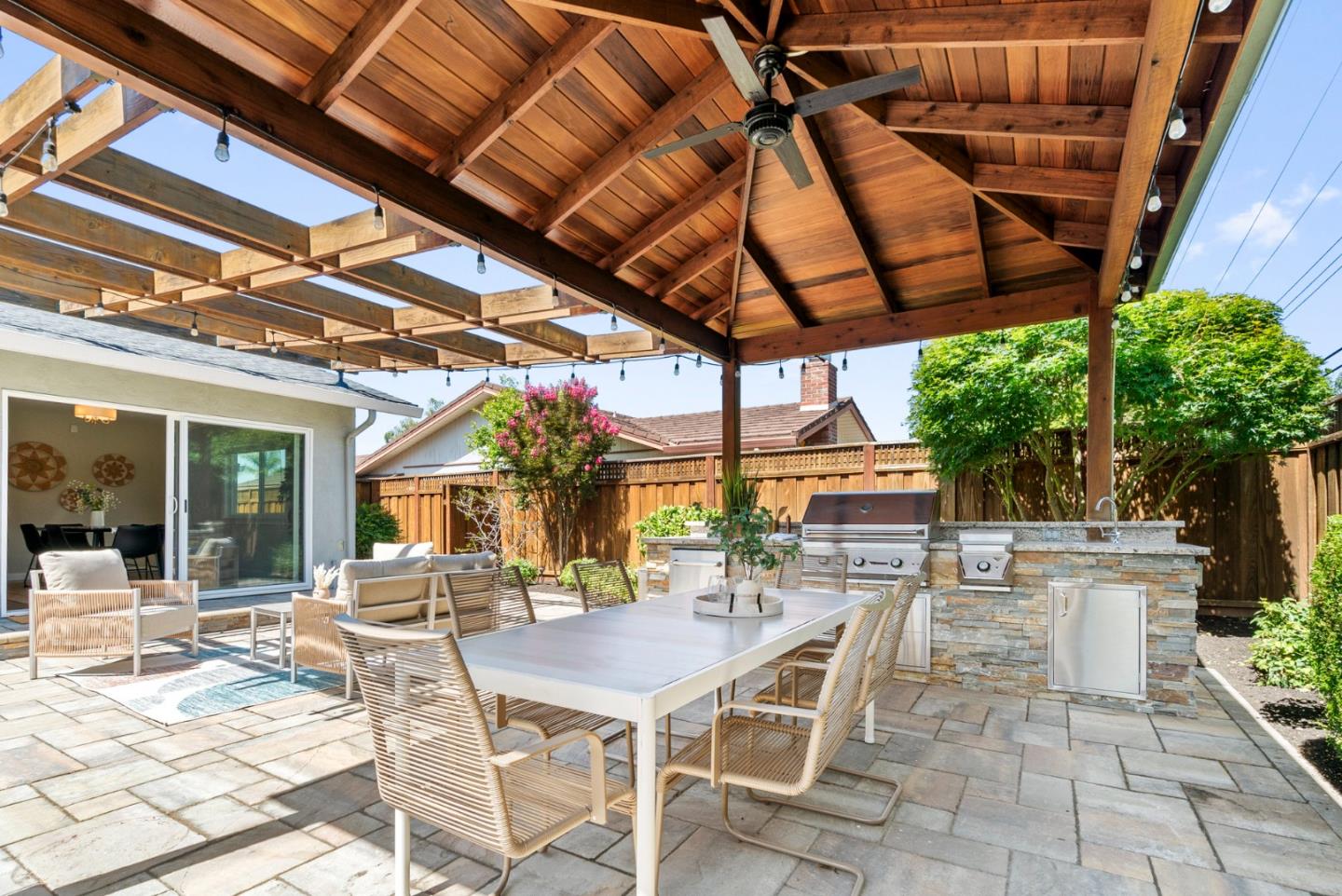 Detail Gallery Image 36 of 43 For 2369 Walden Sq, San Jose,  CA 95124 - 4 Beds | 2/1 Baths