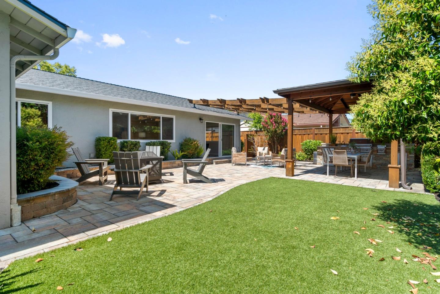 Detail Gallery Image 38 of 43 For 2369 Walden Sq, San Jose,  CA 95124 - 4 Beds | 2/1 Baths