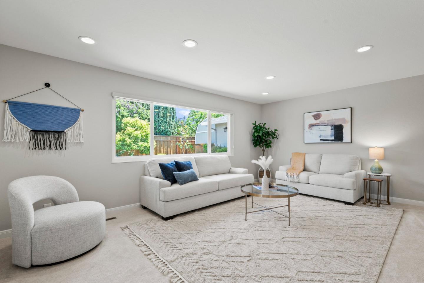 Detail Gallery Image 9 of 43 For 2369 Walden Sq, San Jose,  CA 95124 - 4 Beds | 2/1 Baths
