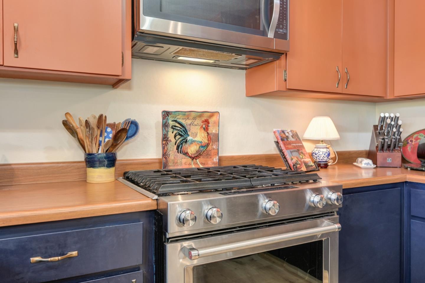 Detail Gallery Image 24 of 73 For 18950 Rainbow Mine Rd, Pine Grove,  CA 95665 - 3 Beds | 3 Baths