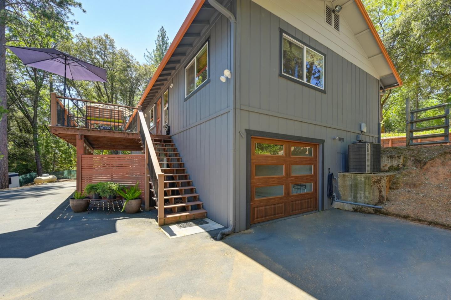Detail Gallery Image 3 of 73 For 18950 Rainbow Mine Rd, Pine Grove,  CA 95665 - 3 Beds | 3 Baths