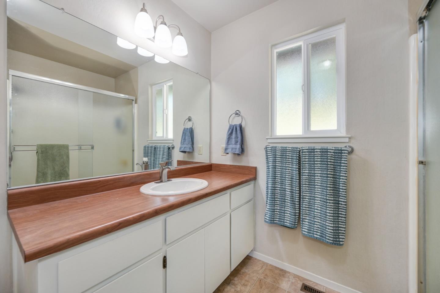 Detail Gallery Image 33 of 73 For 18950 Rainbow Mine Rd, Pine Grove,  CA 95665 - 3 Beds | 3 Baths