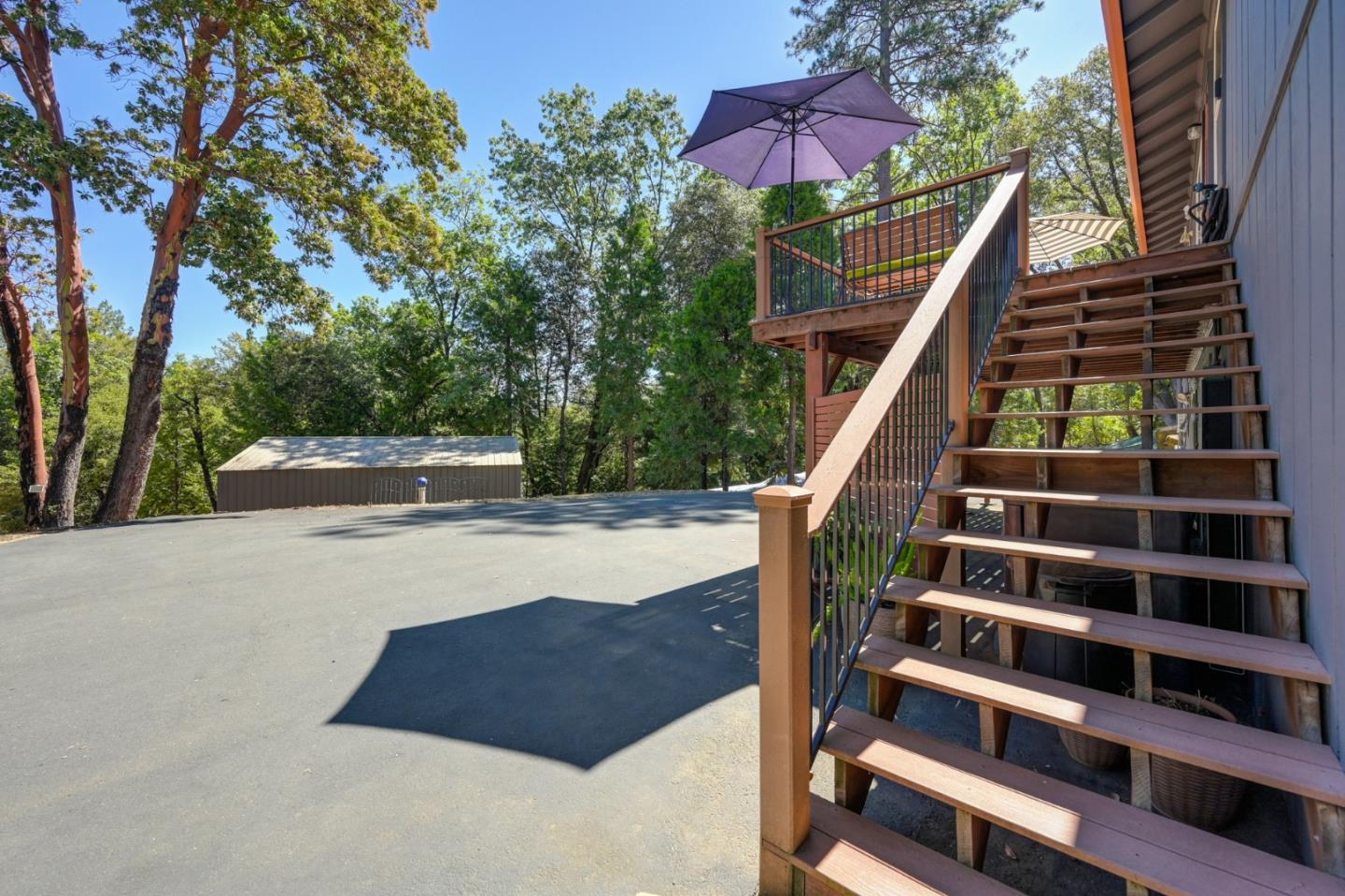 Detail Gallery Image 4 of 73 For 18950 Rainbow Mine Rd, Pine Grove,  CA 95665 - 3 Beds | 3 Baths