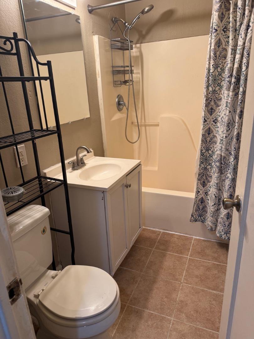 Detail Gallery Image 9 of 19 For 7131 Rosanna St, Gilroy,  CA 95020 - – Beds | – Baths