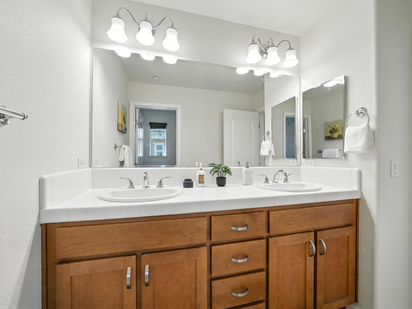 Detail Gallery Image 16 of 23 For 3698 Branding Iron Pl, Dublin,  CA 94568 - 2 Beds | 2/1 Baths