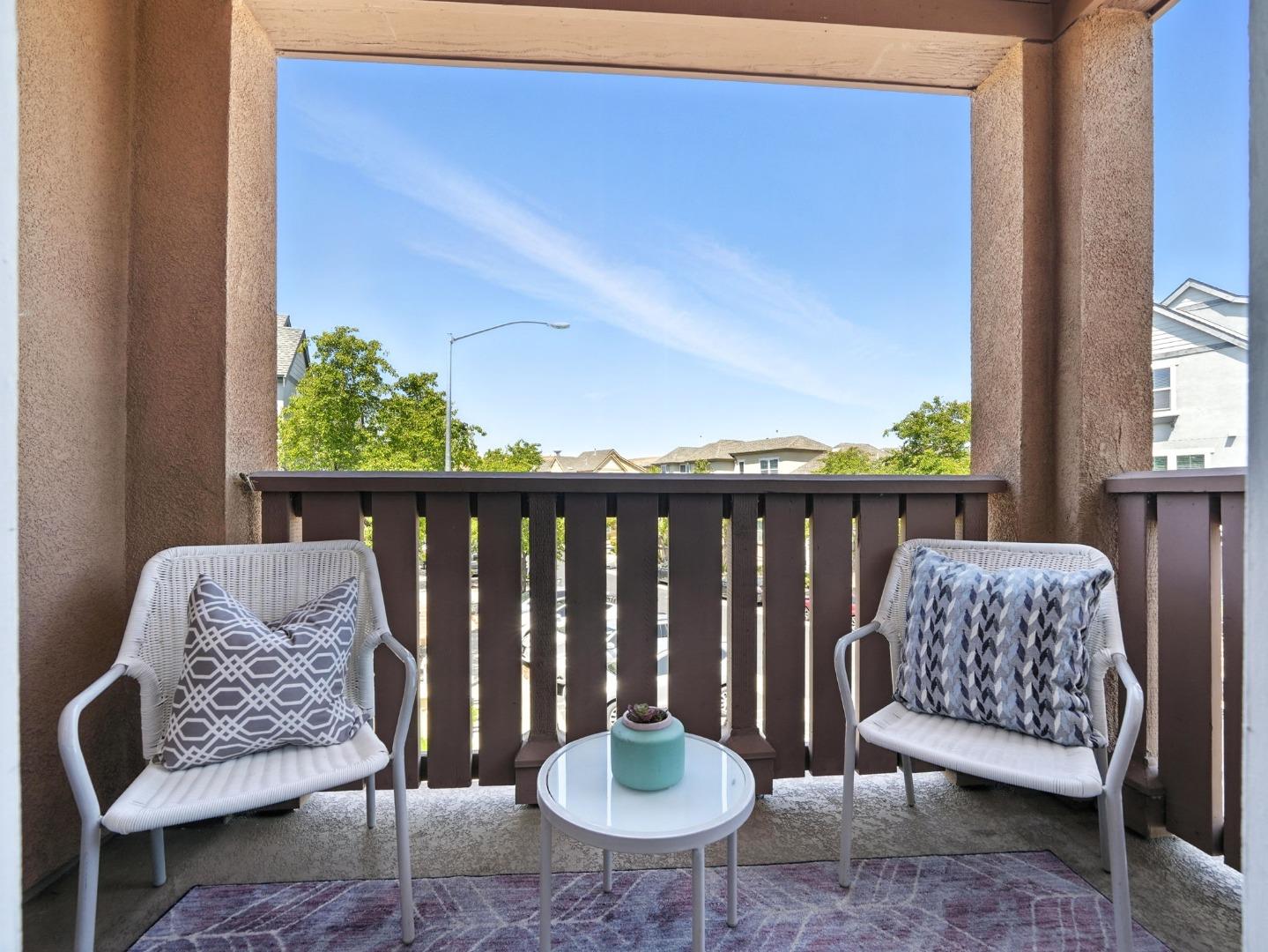 Detail Gallery Image 18 of 23 For 3698 Branding Iron Pl, Dublin,  CA 94568 - 2 Beds | 2/1 Baths