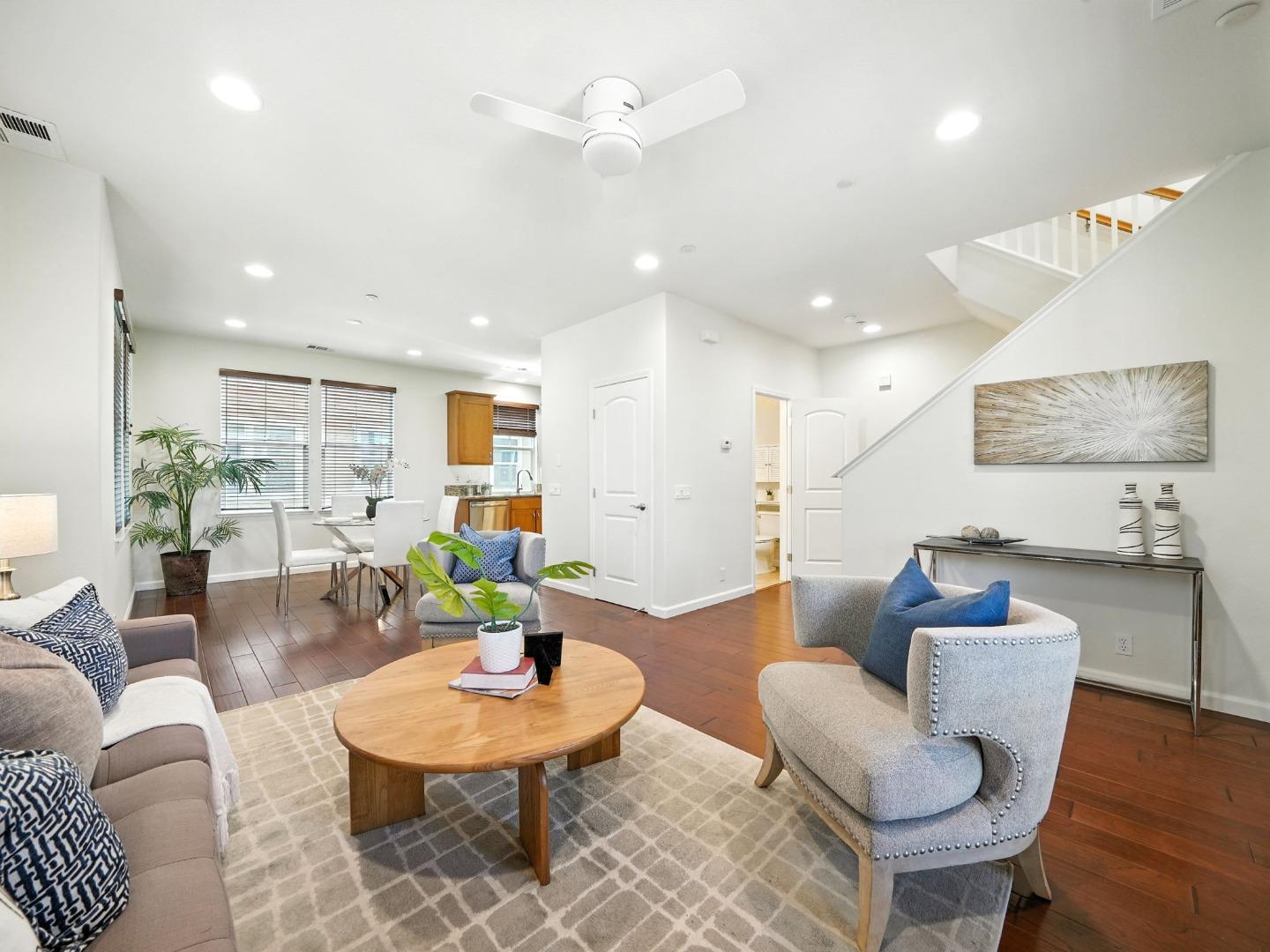 Detail Gallery Image 3 of 23 For 3698 Branding Iron Pl, Dublin,  CA 94568 - 2 Beds | 2/1 Baths