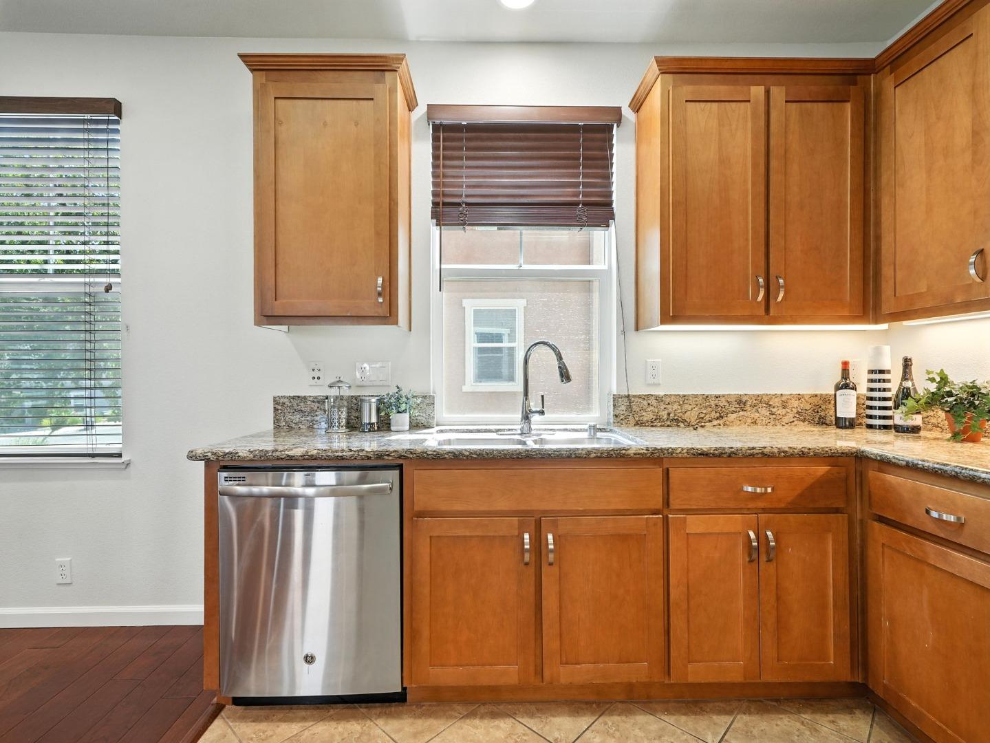 Detail Gallery Image 7 of 23 For 3698 Branding Iron Pl, Dublin,  CA 94568 - 2 Beds | 2/1 Baths