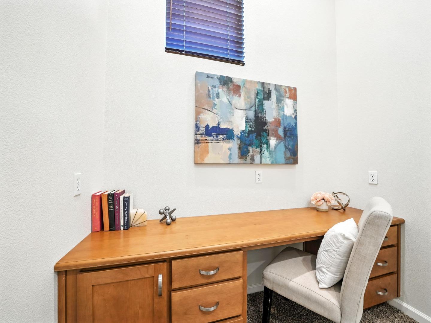 Detail Gallery Image 9 of 23 For 3698 Branding Iron Pl, Dublin,  CA 94568 - 2 Beds | 2/1 Baths