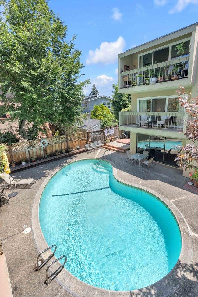 Detail Gallery Image 17 of 38 For 828 N El Camino Real #9,  San Mateo,  CA 94401 - 1 Beds | 1 Baths
