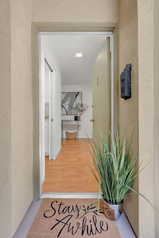 Detail Gallery Image 2 of 38 For 828 N El Camino Real #9,  San Mateo,  CA 94401 - 1 Beds | 1 Baths