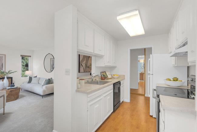 Detail Gallery Image 8 of 38 For 828 N El Camino Real #9,  San Mateo,  CA 94401 - 1 Beds | 1 Baths